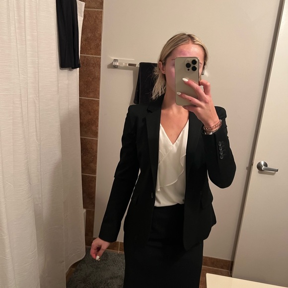 Black Express Blazer - Picture 3 of 6